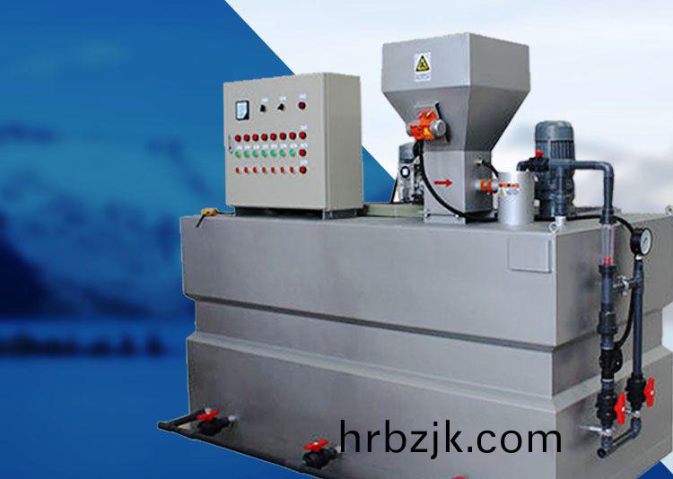 三(san)箱(xiang)式PAM一體化(hua) 全(quan)自(zi)動(dong)加(jia)藥裝(zhuang)寘(zhi) 