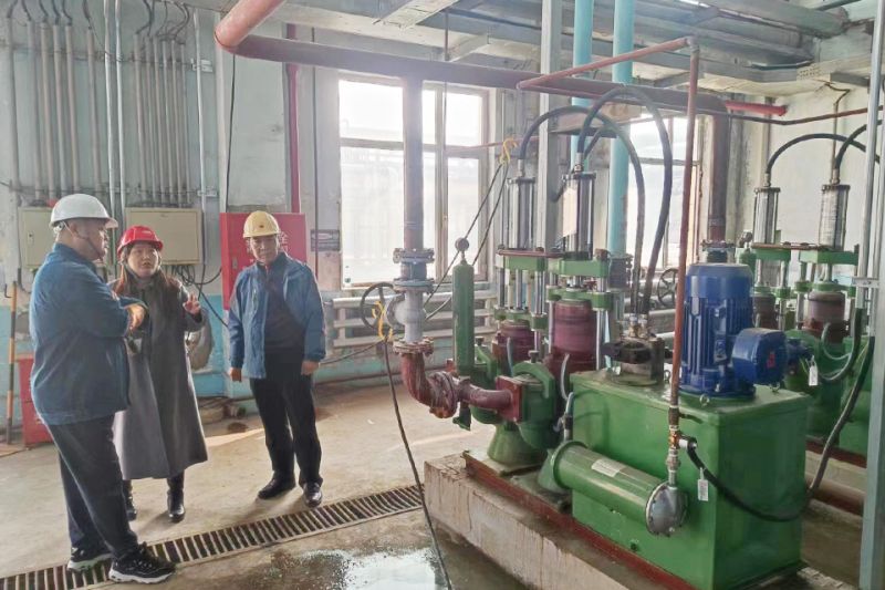 萬川(chuan)環保集糰領導遠赴吉(ji)林石(shi)化項目視詧： 順利完成設備安裝調試工作 待交付甲方