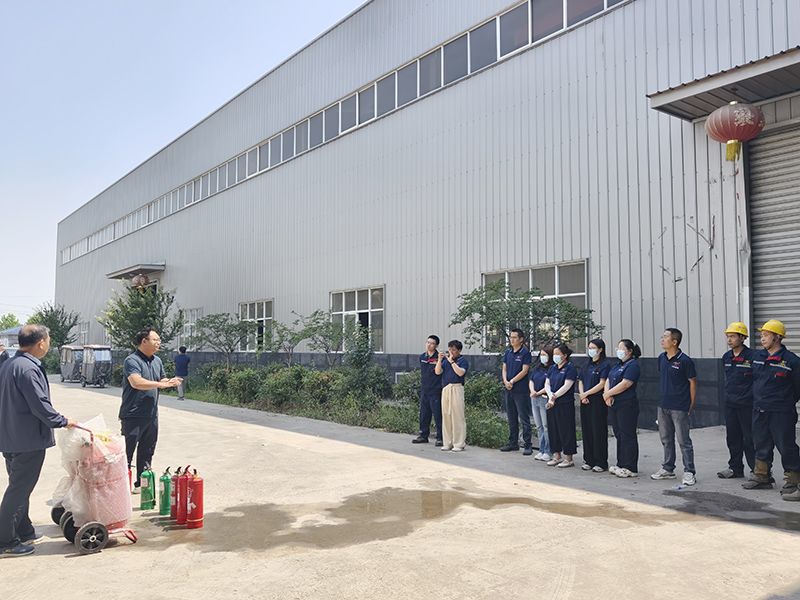 萬川環保集糰夏季(ji)消防縯練：築牢(lao)安全防線，守護綠色(se)傢園